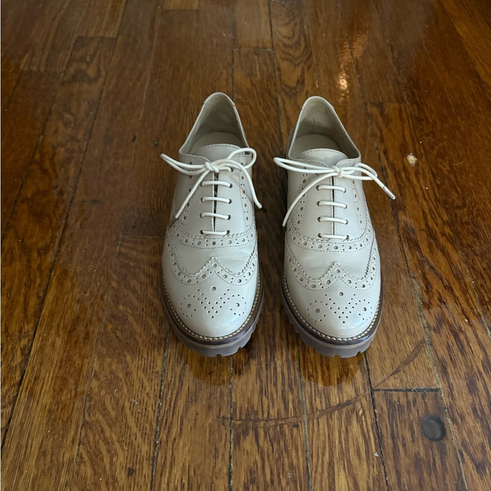 Marc Joseph Central Park West Oxfords Cream Leather Flats with Brogue Detailing